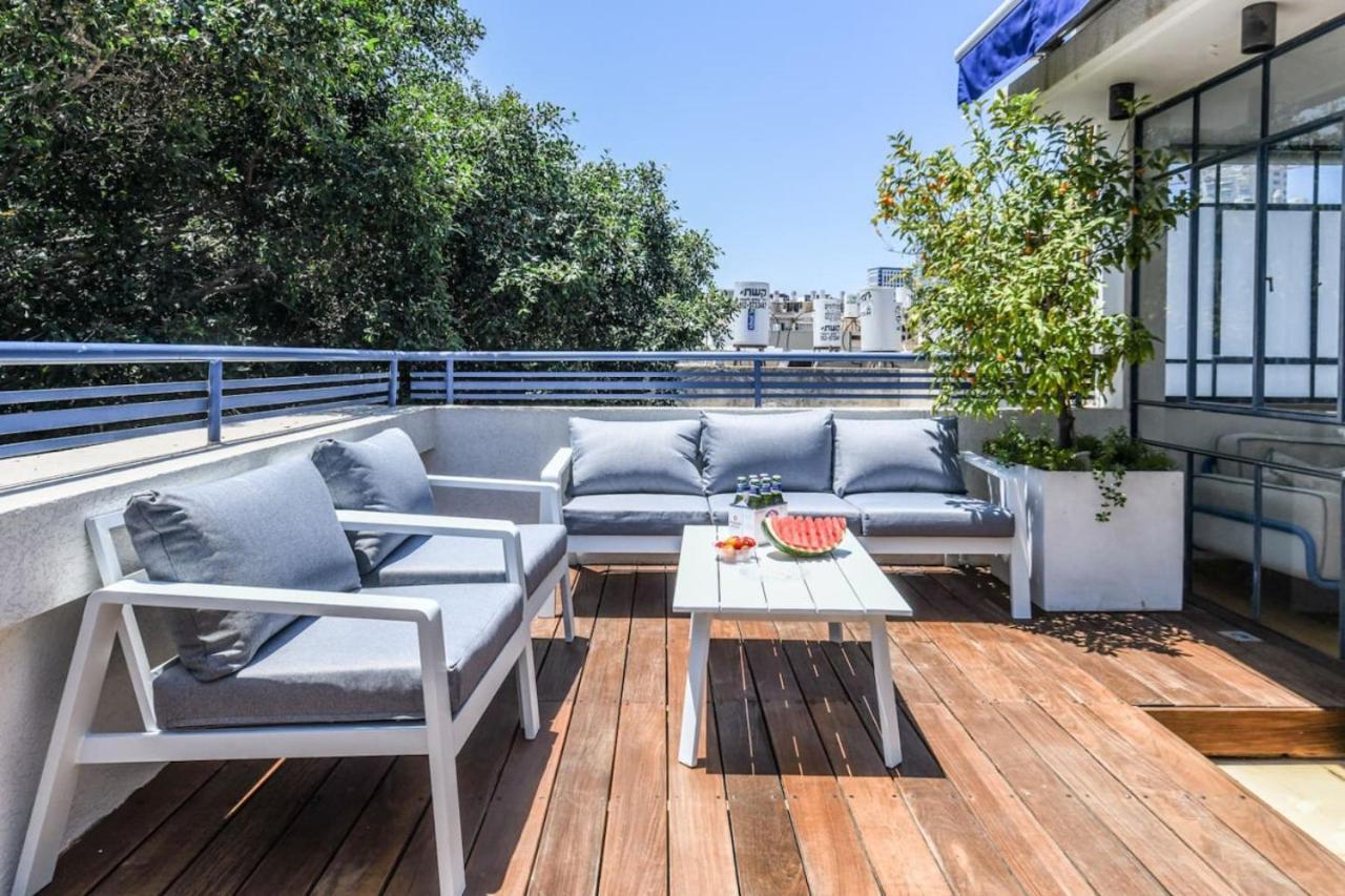 Spacious 3br Penthouse W Rooftop 7 Min From And Shelter By Sea N' Rent * Tel Aviv