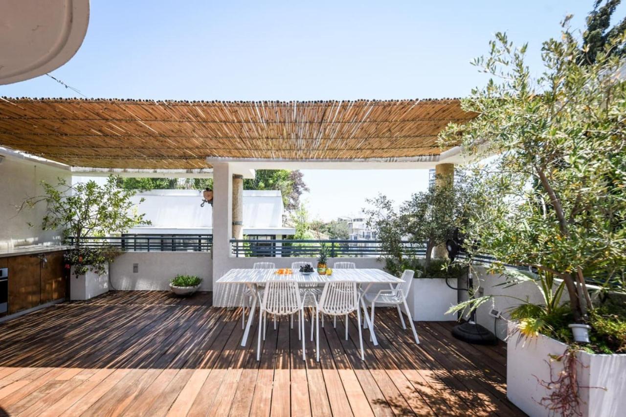 Spacious 3br Penthouse W Rooftop 7 Min From And Shelter By Sea N' Rent * Tel Aviv